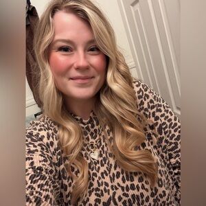 Meet your Posher, Brittney